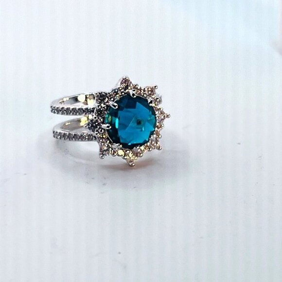 Ring Bomb Party Ring, NWOT, Size 7, blue stone, silver color band - Picture 4 of 5